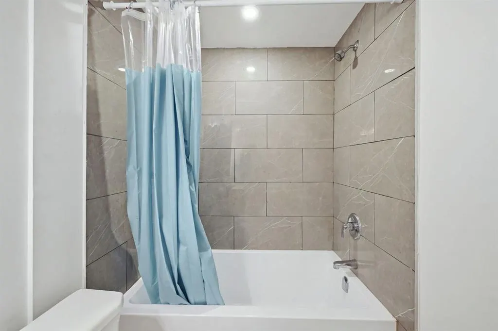 118 Saddlelake Manor NE