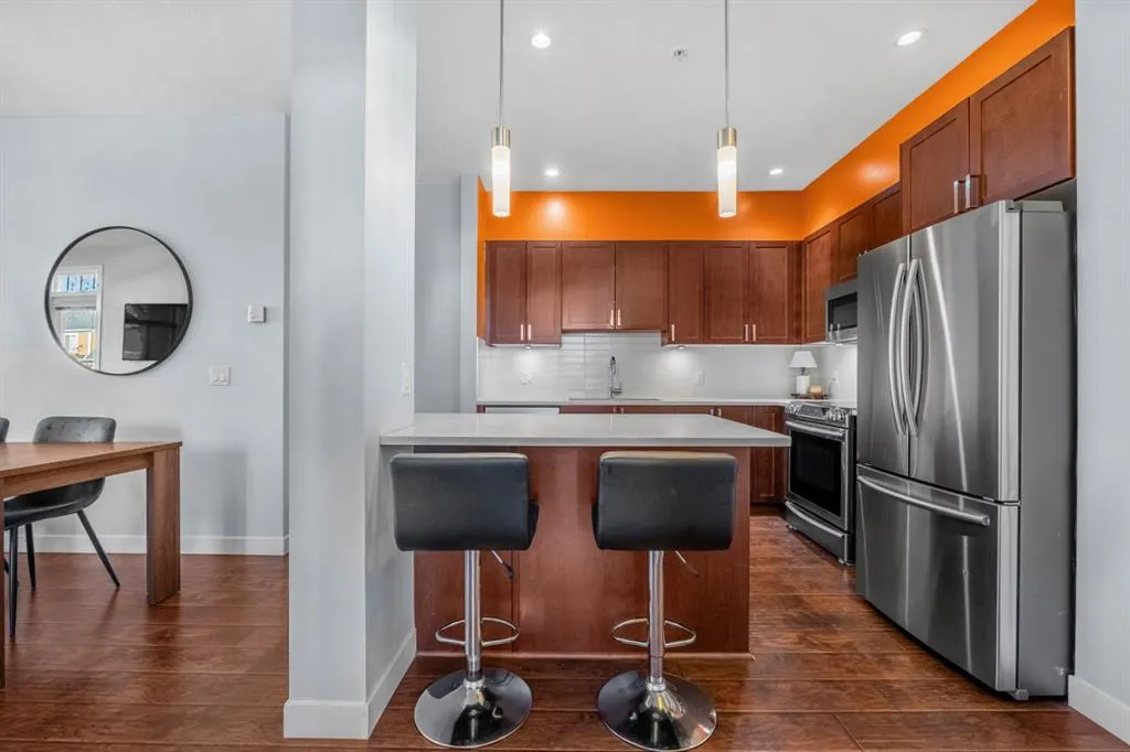 22 Auburn Bay Link SE #204