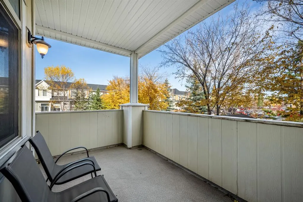 22 Auburn Bay Link SE #204