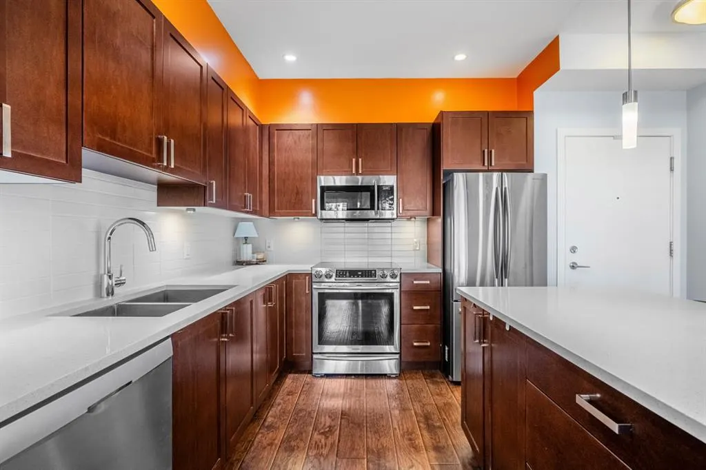 22 Auburn Bay Link SE #204