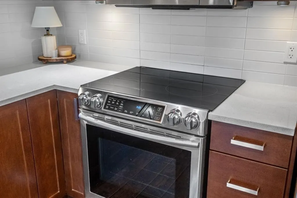 22 Auburn Bay Link SE #204