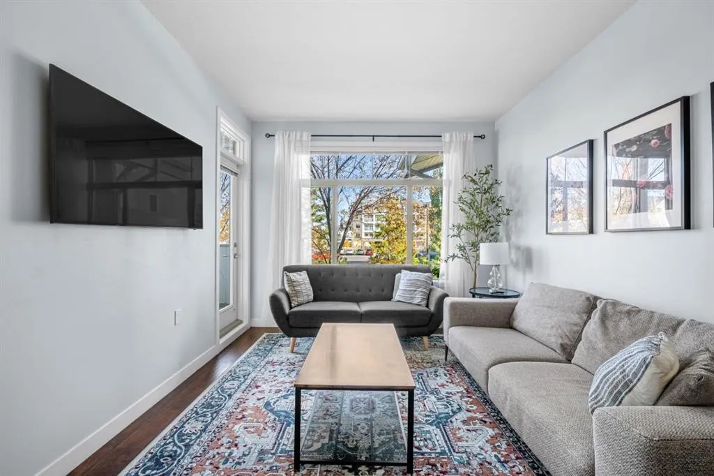 22 Auburn Bay Link SE #204