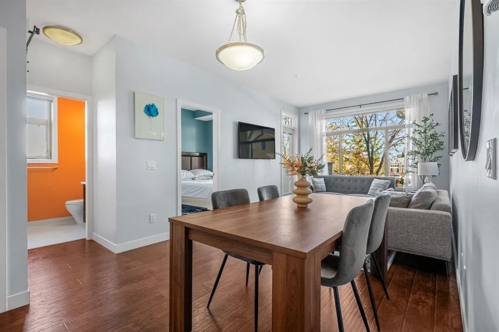 22 Auburn Bay Link SE #204