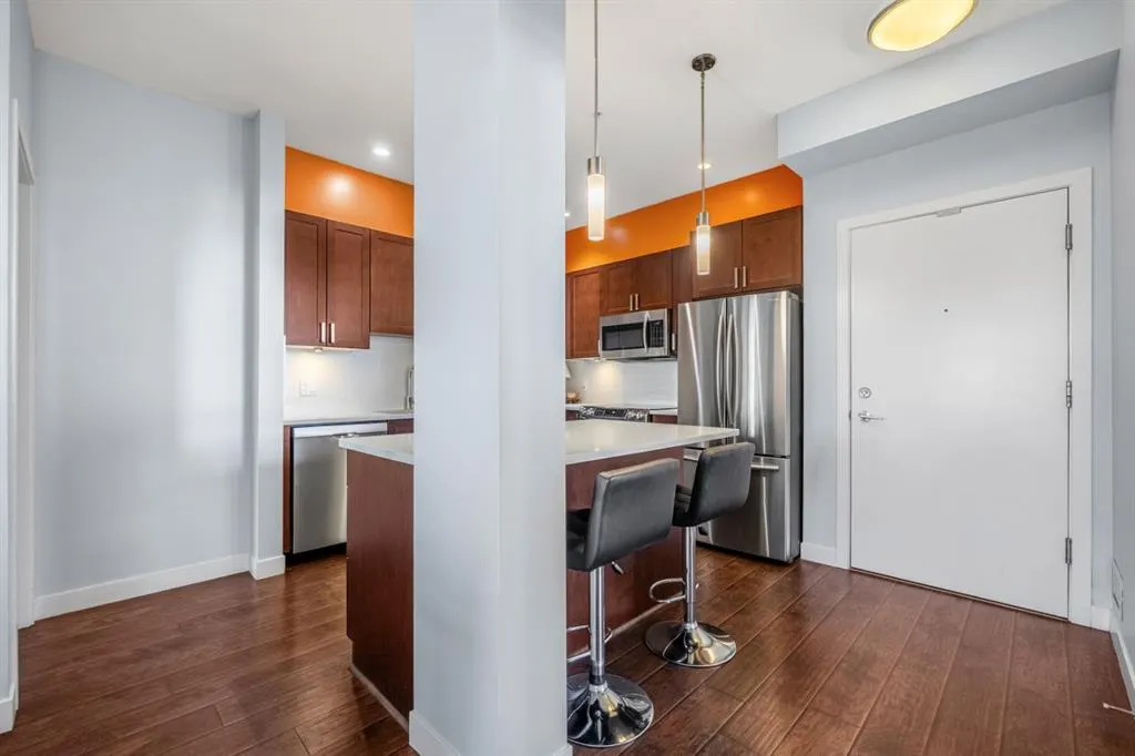 22 Auburn Bay Link SE #204