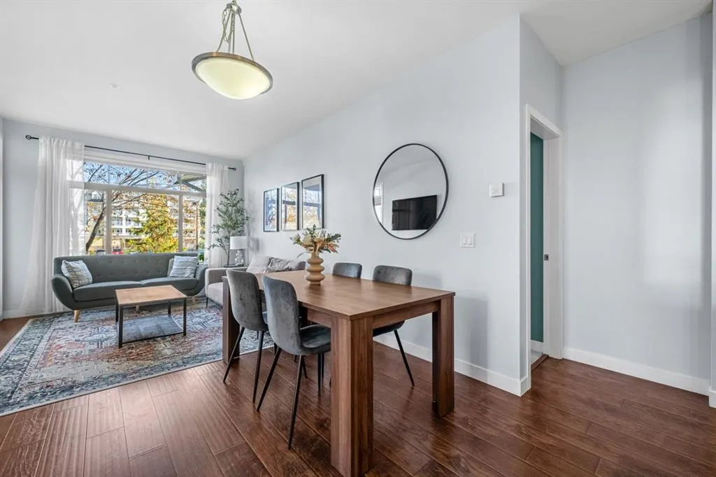 22 Auburn Bay Link SE #204