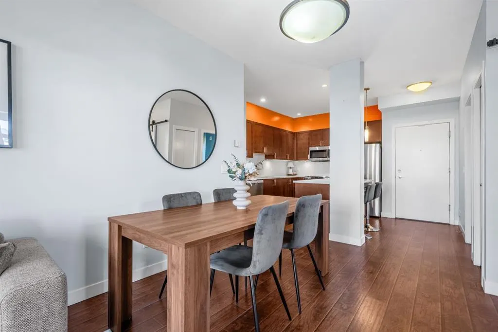 22 Auburn Bay Link SE #204