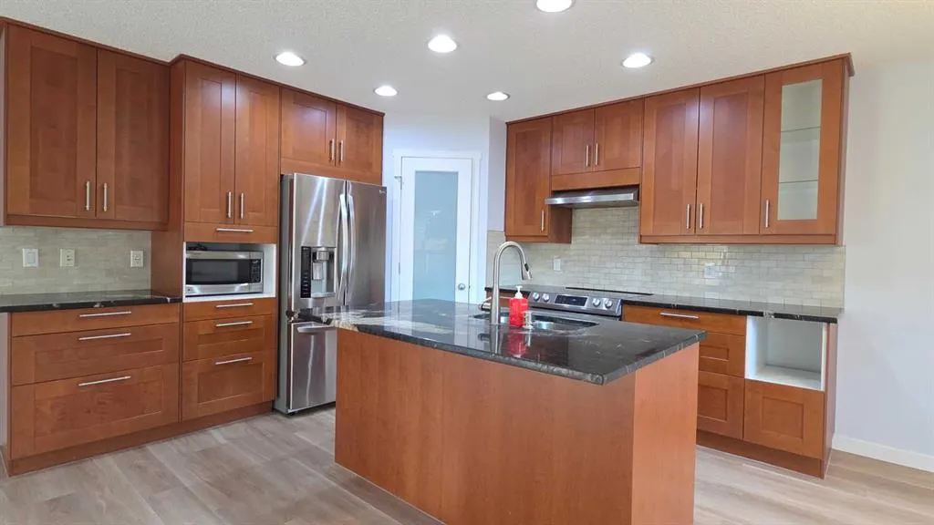 6 Cranwell Manor SE