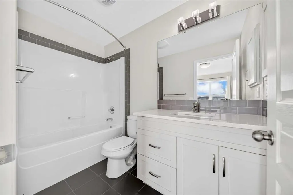 427 Mahogany Boulevard SE