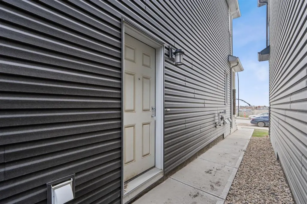 196 Huxbury View NE