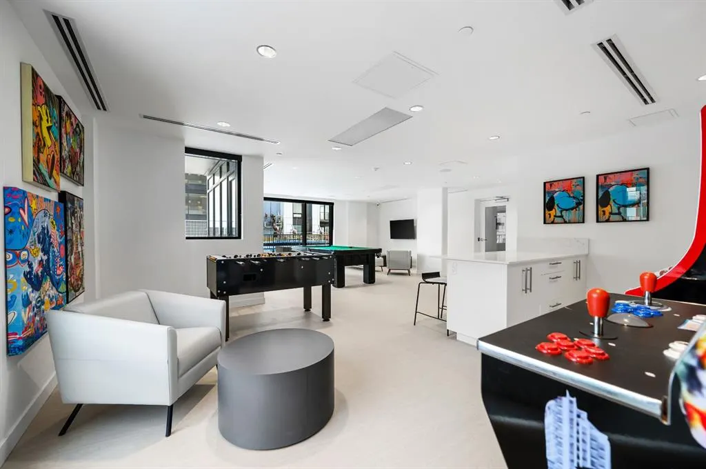 8375 Broadcast Avenue SW #701