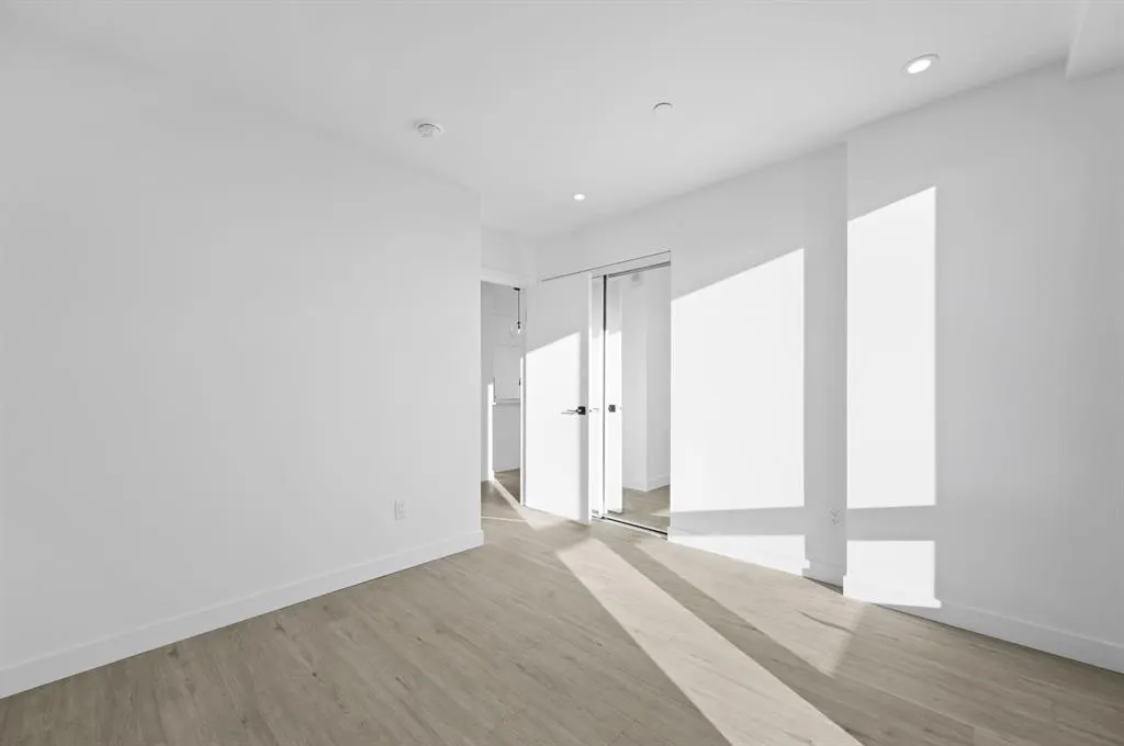 8375 Broadcast Avenue SW #701