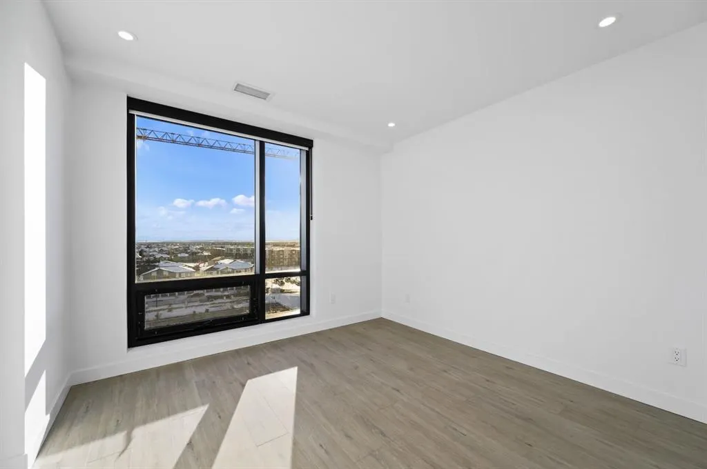 8375 Broadcast Avenue SW #701