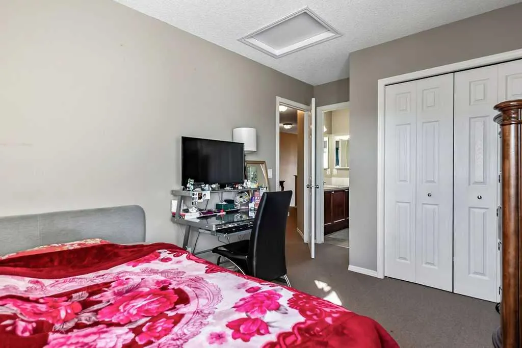 50 Cimarron Grove Way