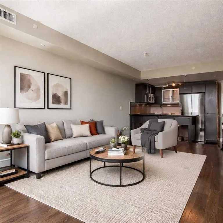 817 15 Avenue SW #803