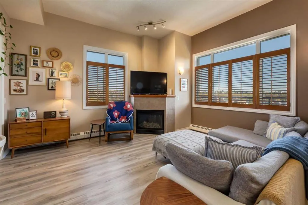 930 Centre Avenue NE #626