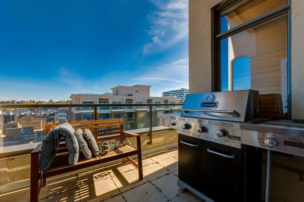 930 Centre Avenue NE #626