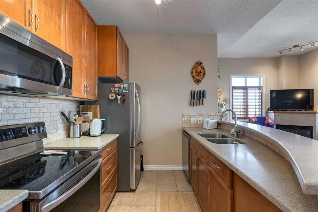 930 Centre Avenue NE #626