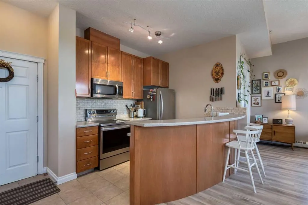 930 Centre Avenue NE #626