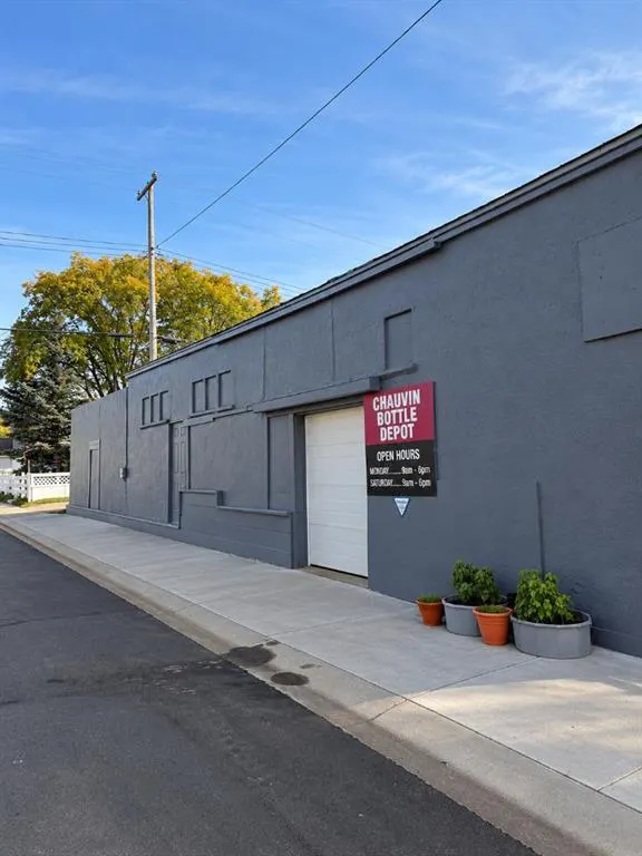 122 Main Street