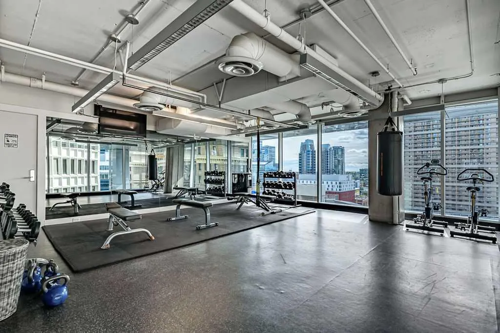 108 9 Avenue SW #1502