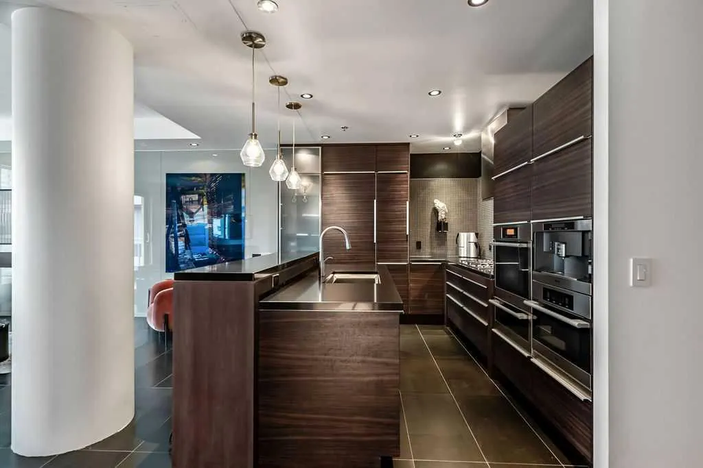 108 9 Avenue SW #1502