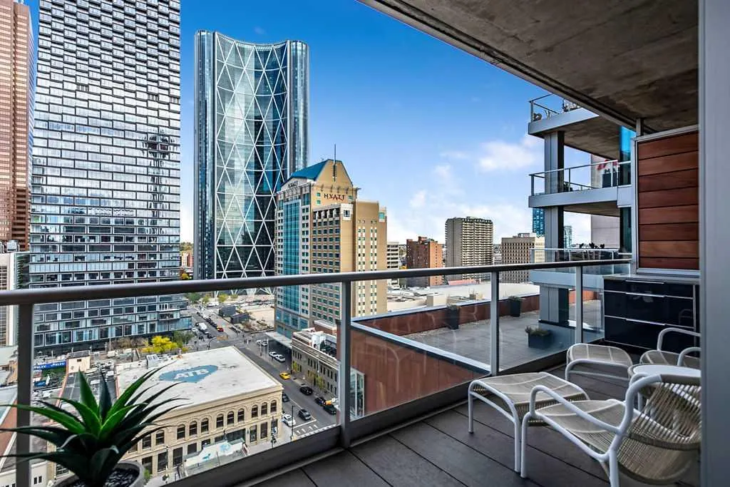 108 9 Avenue SW #1502