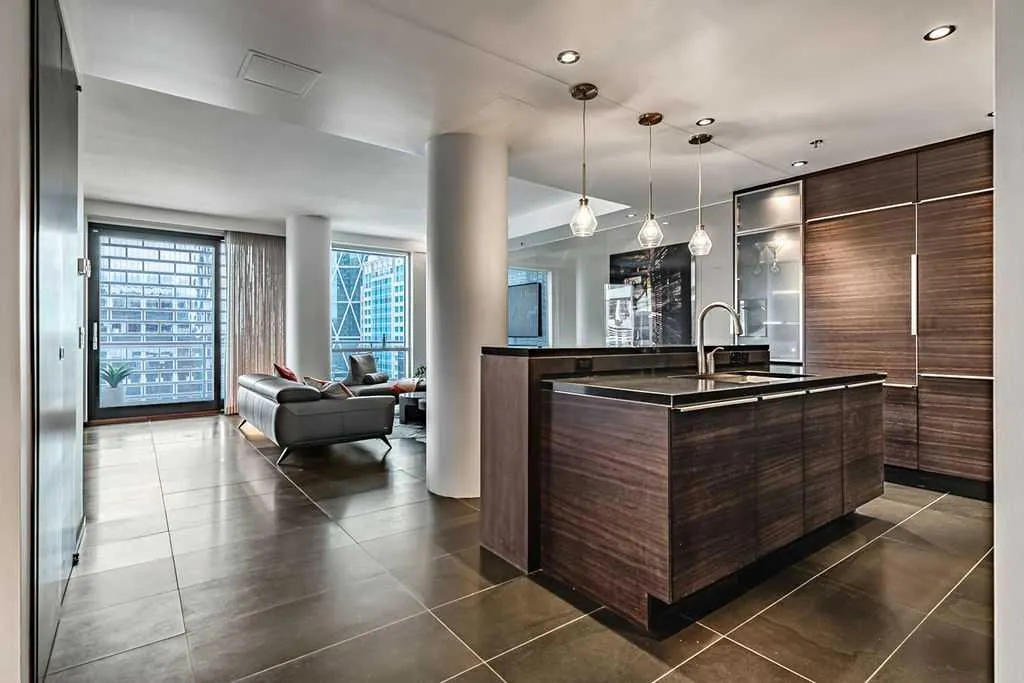 108 9 Avenue SW #1502