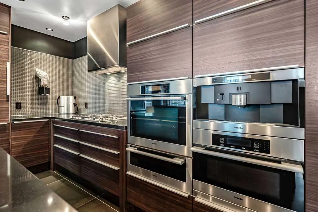 108 9 Avenue SW #1502