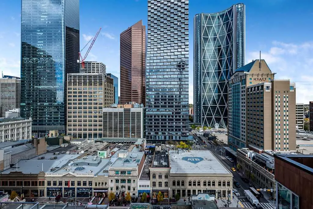 108 9 Avenue SW #1502