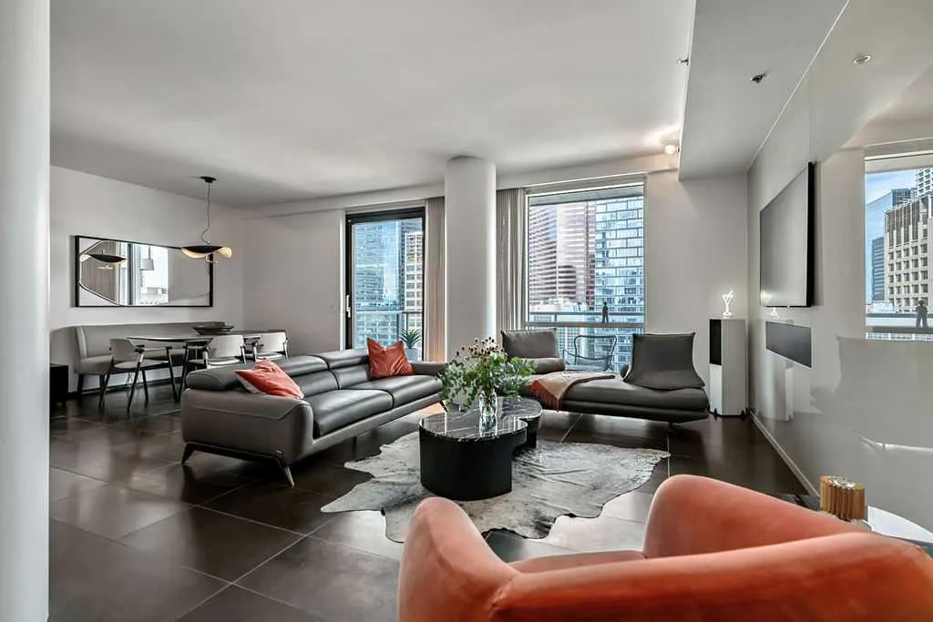 108 9 Avenue SW #1502