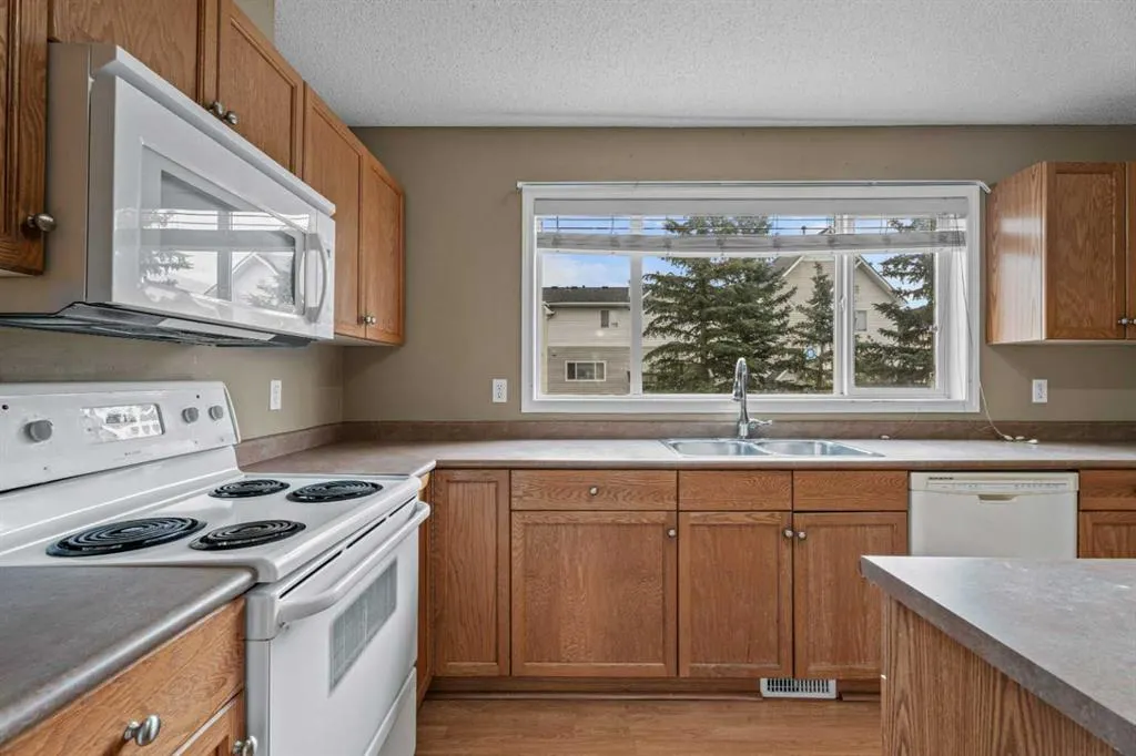 255 Prestwick Acres Lane SE