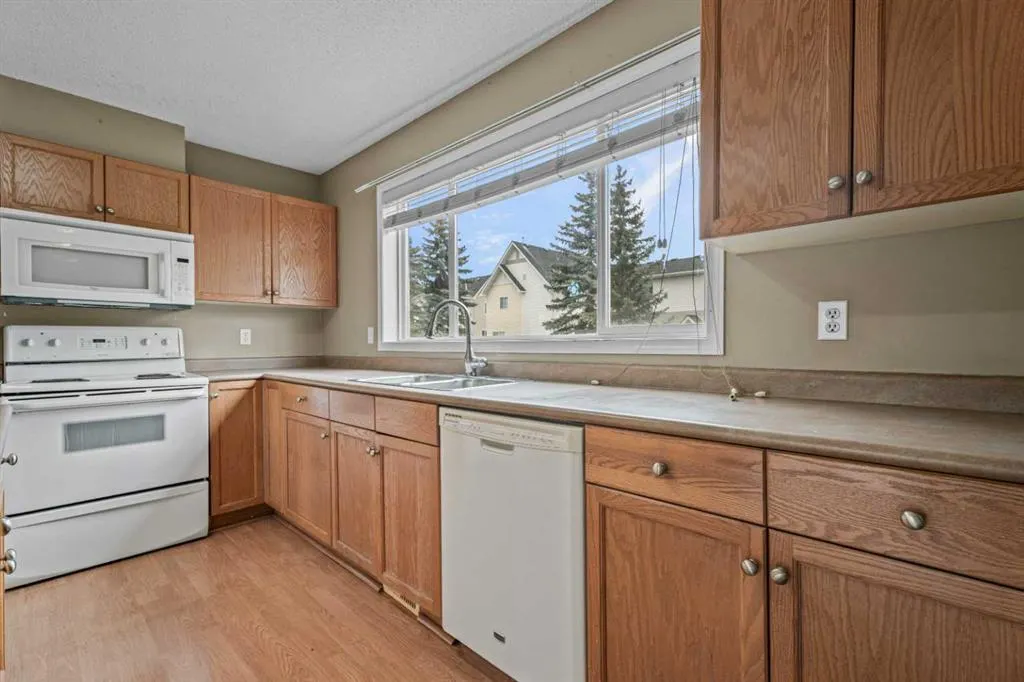 255 Prestwick Acres Lane SE