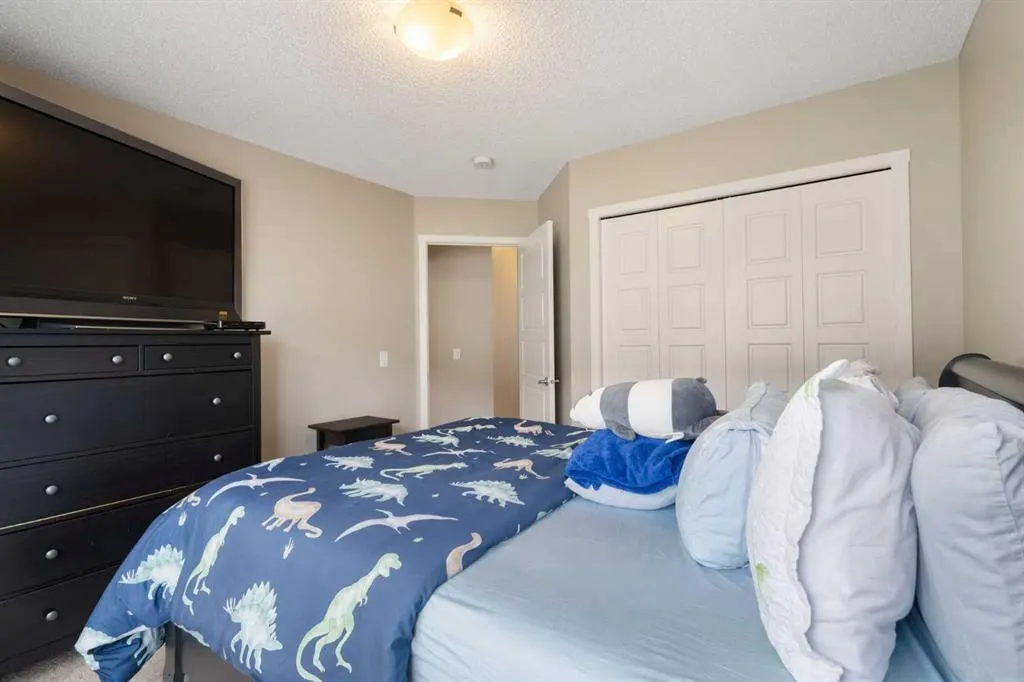 206 Nolanlake Villas NW