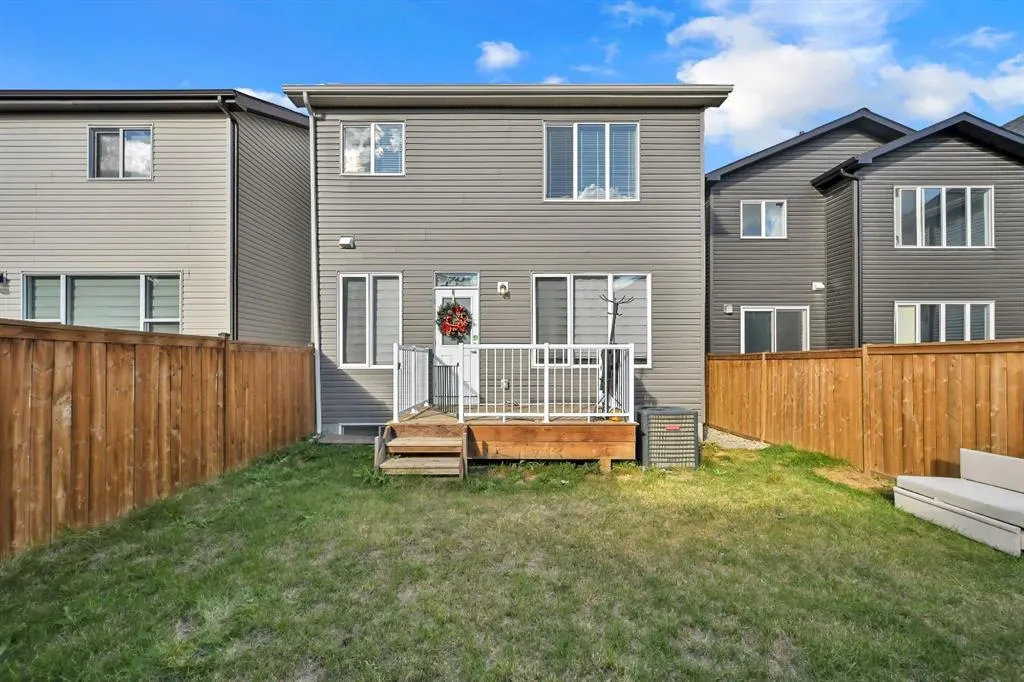 213 Walgrove Boulevard SE