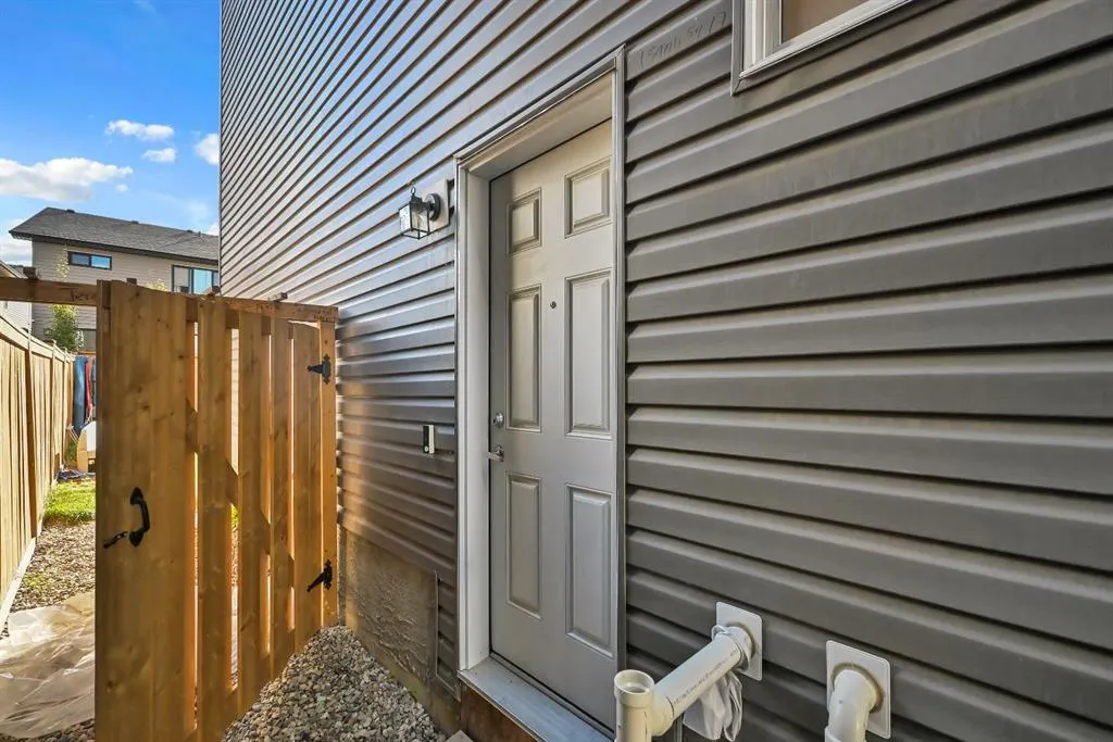 213 Walgrove Boulevard SE