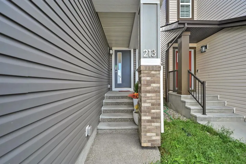 213 Walgrove Boulevard SE
