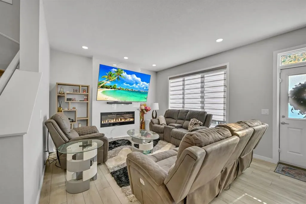213 Walgrove Boulevard SE