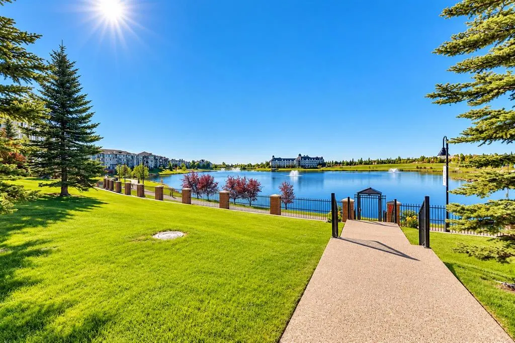 162 Country Village Circle NE #110