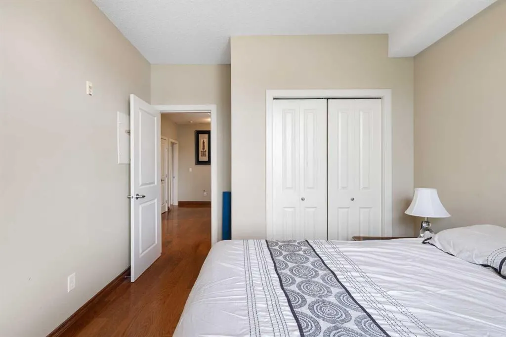 162 Country Village Circle NE #110