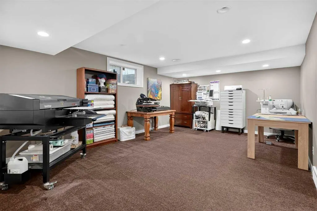 47 Chaparral Common SE