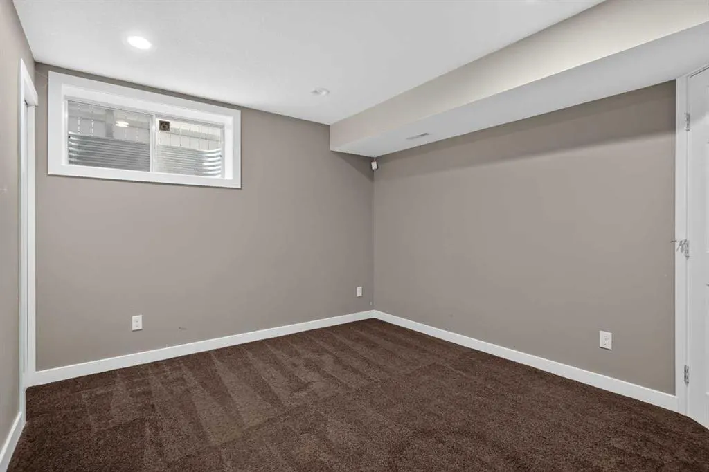 47 Chaparral Common SE
