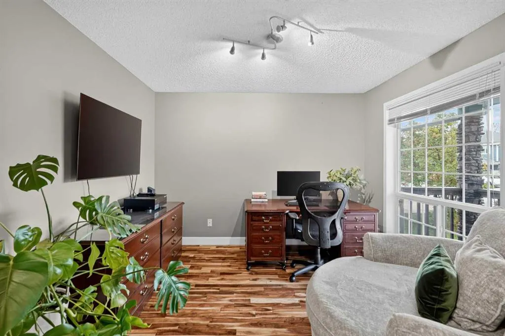 47 Chaparral Common SE