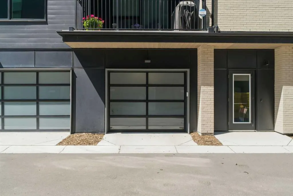 105 Lebel Crescent NW #301