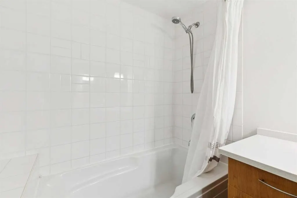 22 Richard Place SW #340