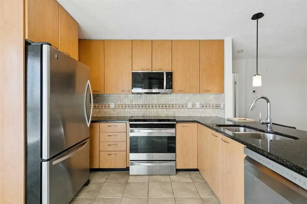 22 Richard Place SW #340
