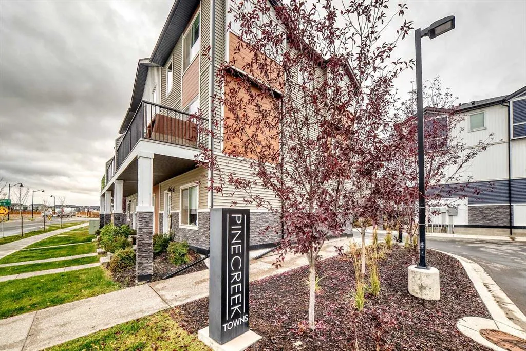 343 Creekside Boulevard SW