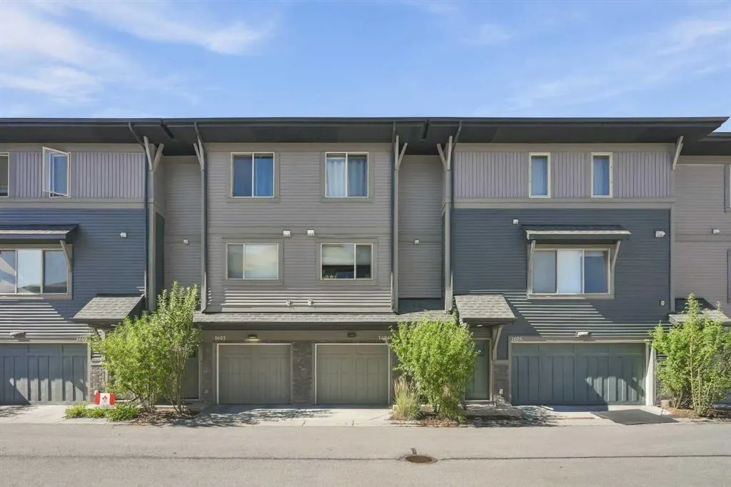 32 Horseshoe Crescent #1604