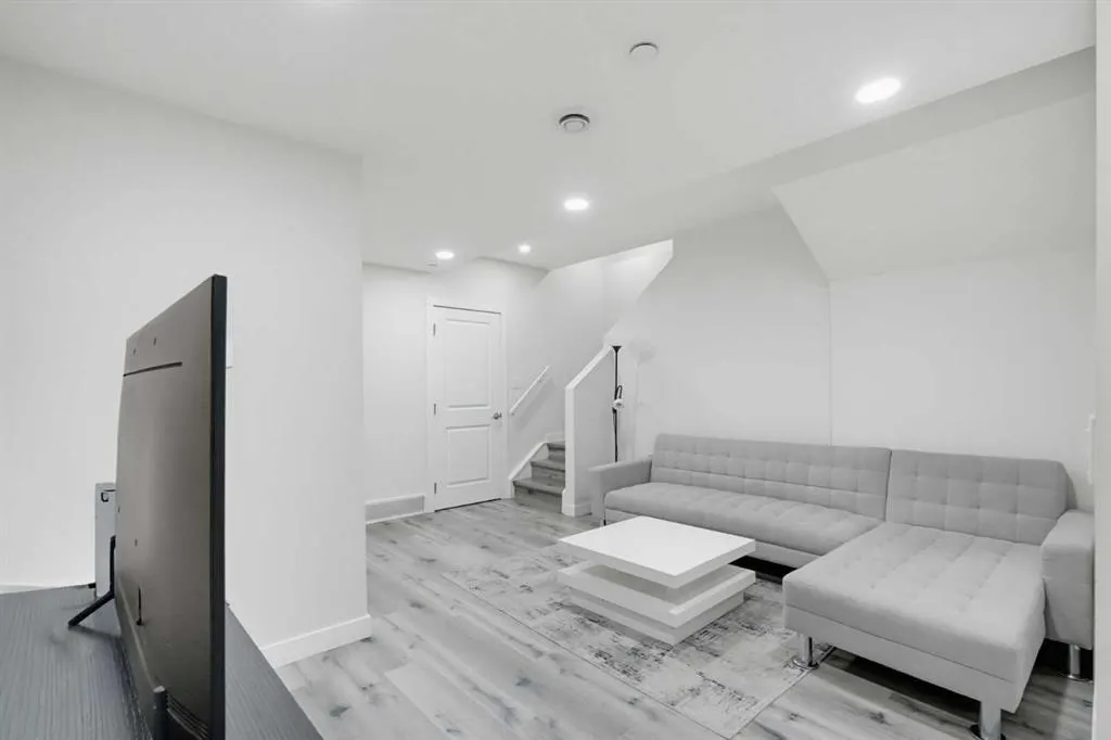 341 Calhoun Common NE