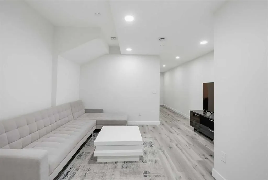 341 Calhoun Common NE