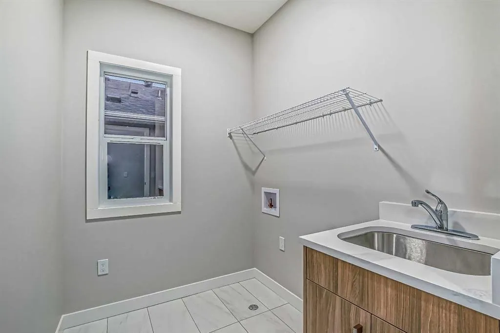 78 Baysprings Gardens SW